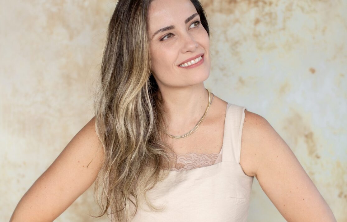 leticia-sozinha-1-scaled.jpeg
